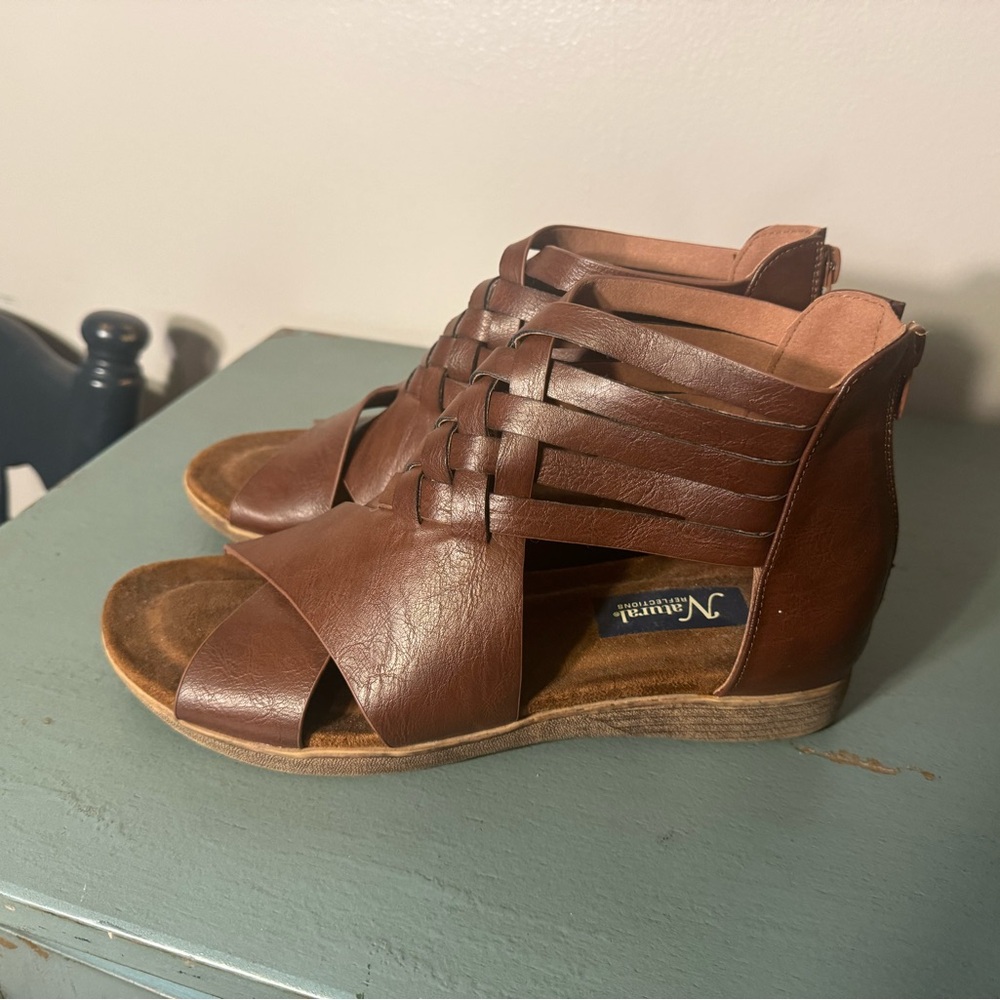Natural Reflections Sierree Wedge Sandals for Ladies size 8